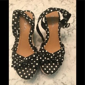 MIA Black and White Polka Dot Platform Wedges Sz 7